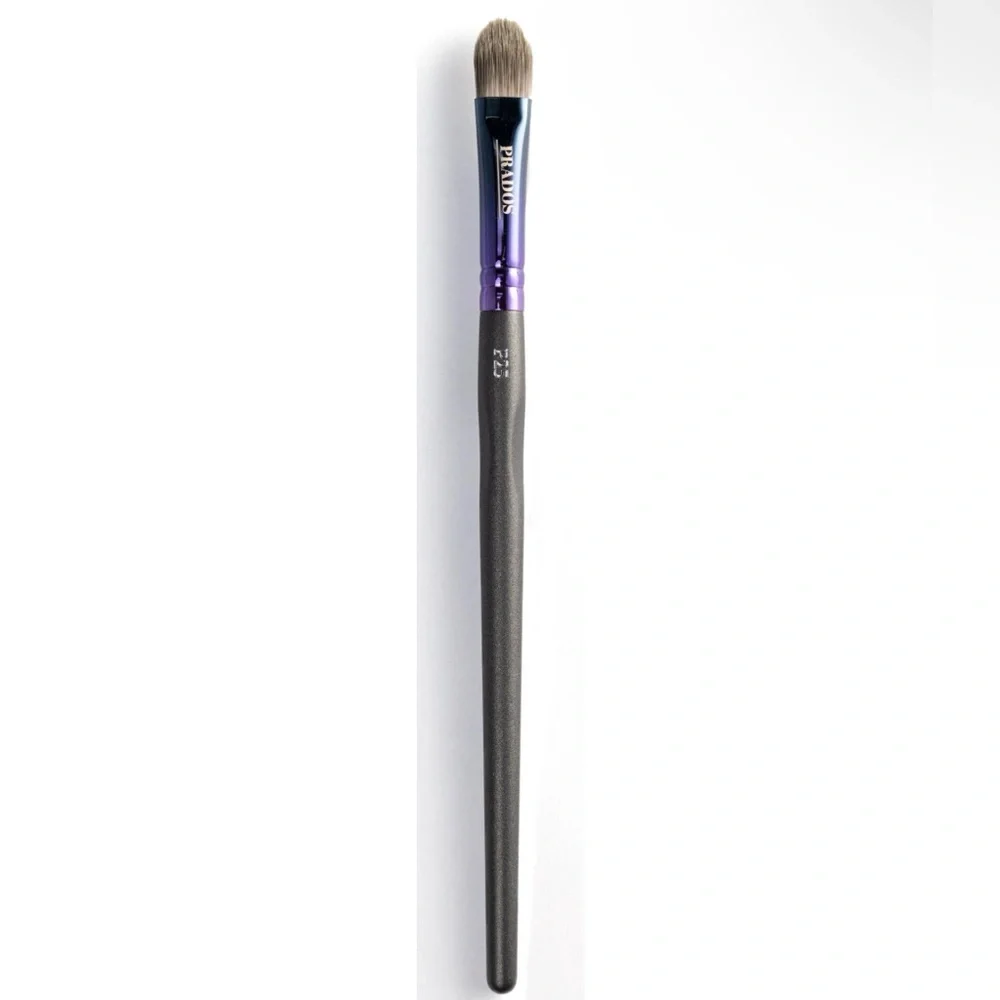 ✨ P25 Shadow Brush - Prados Beauty Artistry Brush ✨